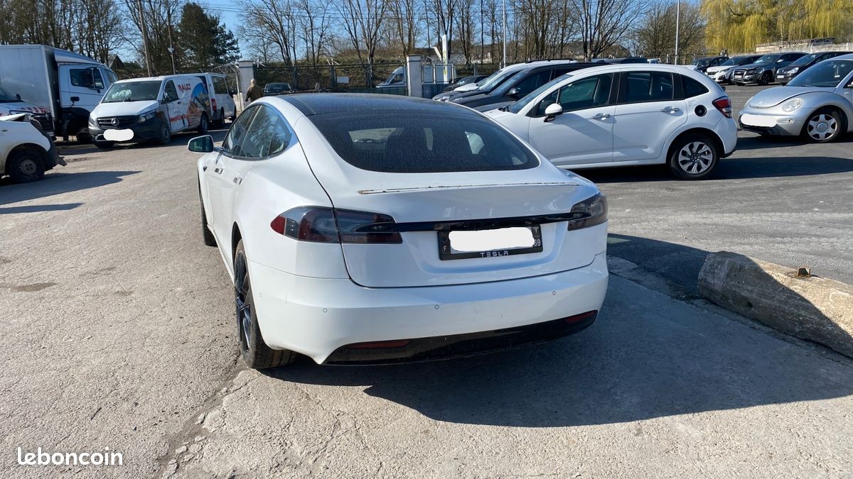 Tesla model s p100d dual motor accidente (image 4)