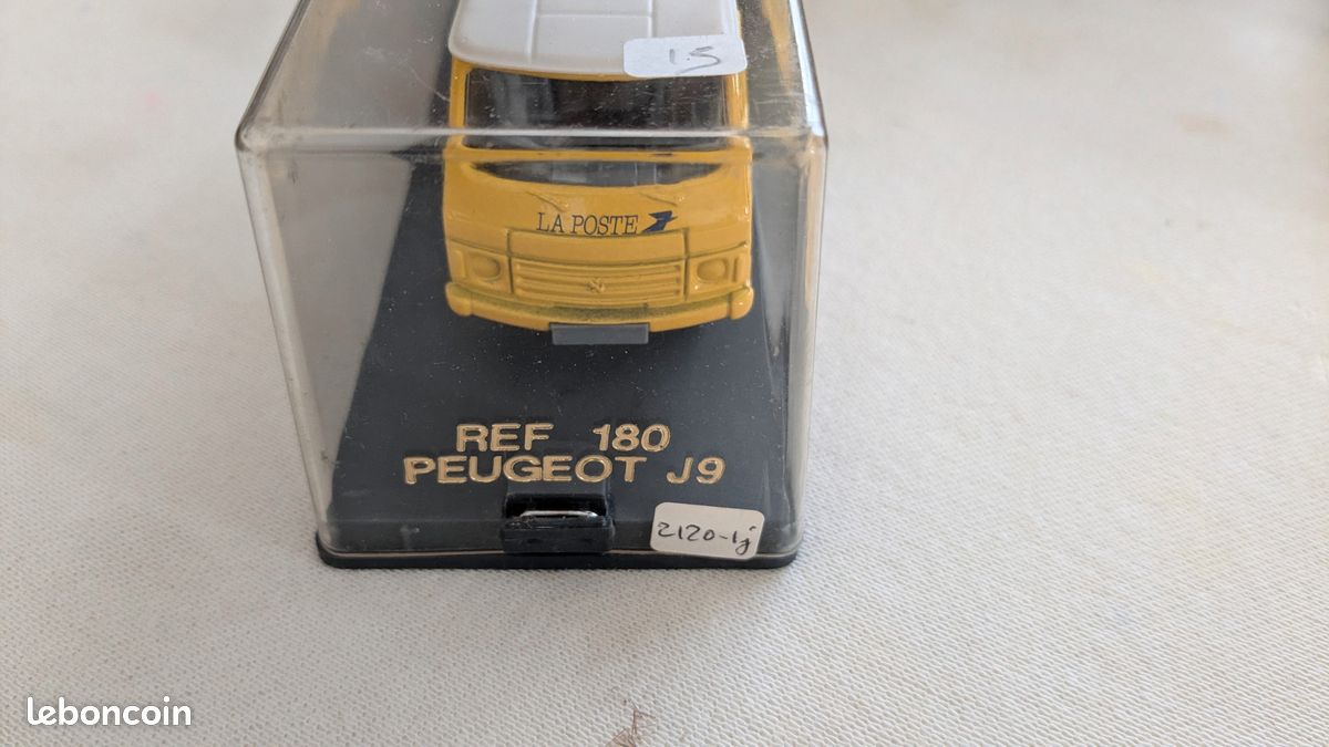 Miniature Verem 1/43 Peugeot J9 La Poste 1981 - Collection Passion