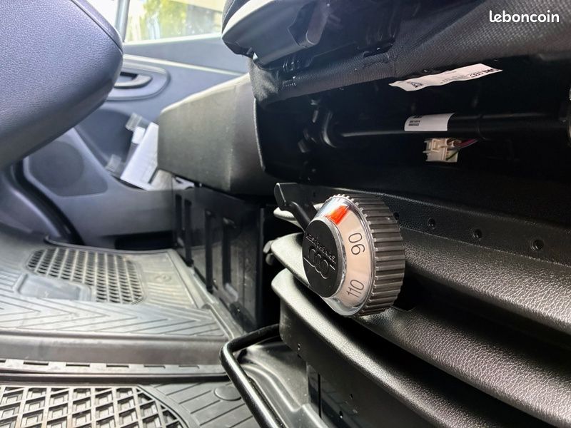 Mercedes Sprinter 317 CDI 37S 12m3 BVA 170ch PRO 49900HT (image 14)