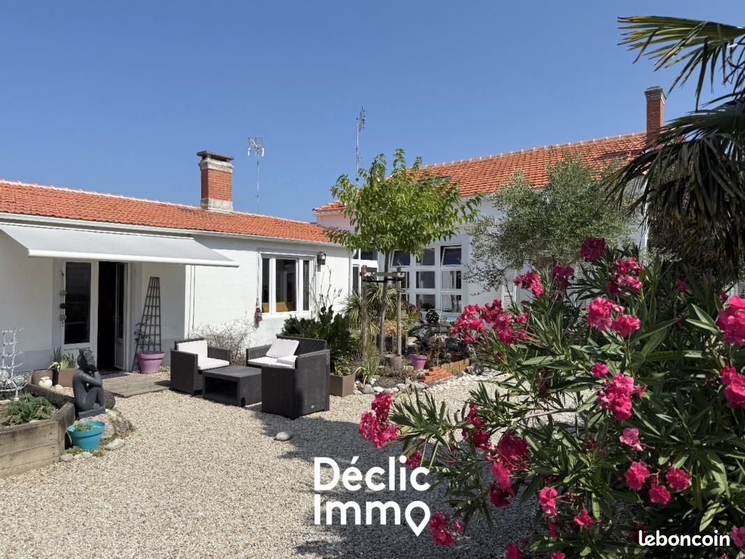Maison 5 pièces 220 m² · à Bourcefranc-le-Chapus · 220 m² · 459 900 €