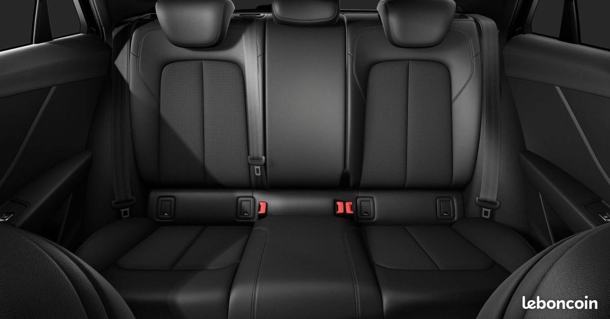 AUDI Q2 35 TFSI 150 S tronic 7 S line Plus (image 9)