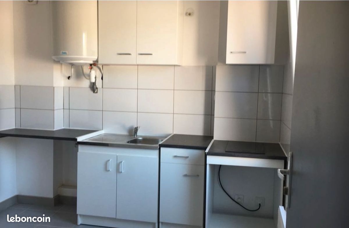 Appartement 1 pièce 28 m² · à Sommières · 28 m² · 450 €/mois