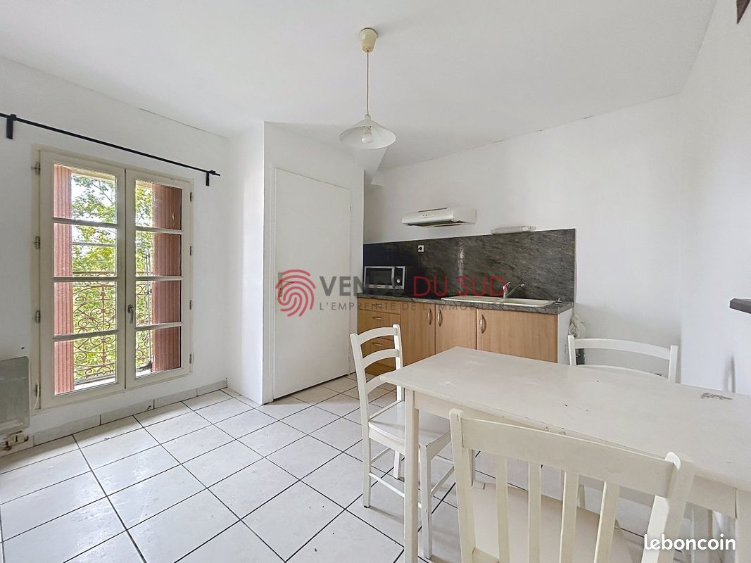 Appartement 1 pièce 28 m² · à Béziers · 28 m² · 350 €