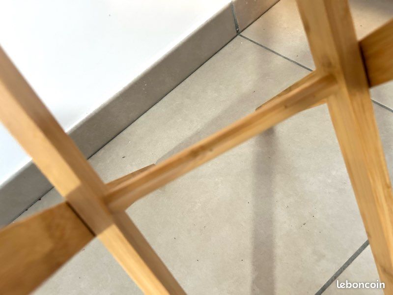 Table d’appoint pliante en bambou Relaxdays – 40 × 31 × 52 cm (image 4)