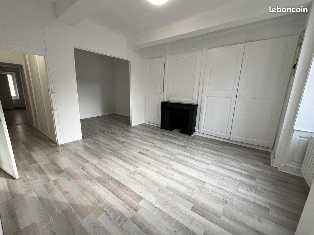 Appartement 3 pièces 71 m² · à Crémieu · 71 m² · 680 €