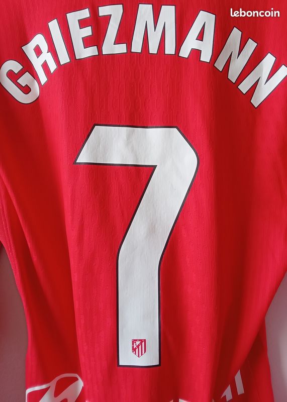 Liverpool : un maillot extérieur 24/25 tout en sobriété