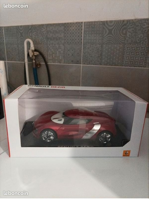 Renault Dezir Concept Car 2010 - Rouge - NOREV 1/18 - Salon Paris