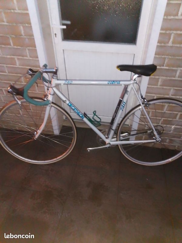 Vélo Decathlon cobra 740 gris blanc (image 6)
