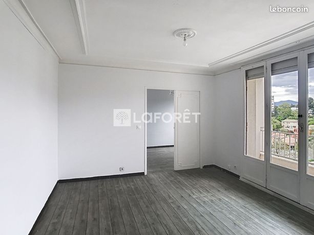 https://img.leboncoin.fr/api/v1/lbcpb1/images/7e/fb/03/7efb0389bf1ef7d8c87c42f3fe25b6b812c8e3e0.jpg?rule=ad-image