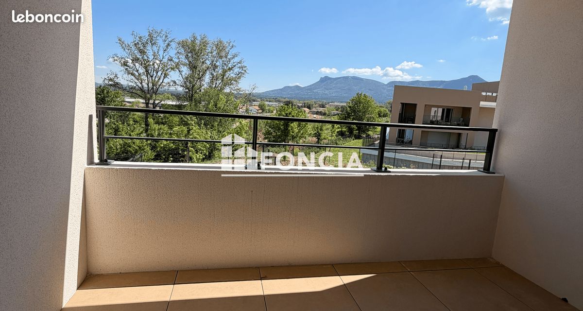 Appartement 2 pièces 42 m² · à Trets · 42 m² · 821 €/mois