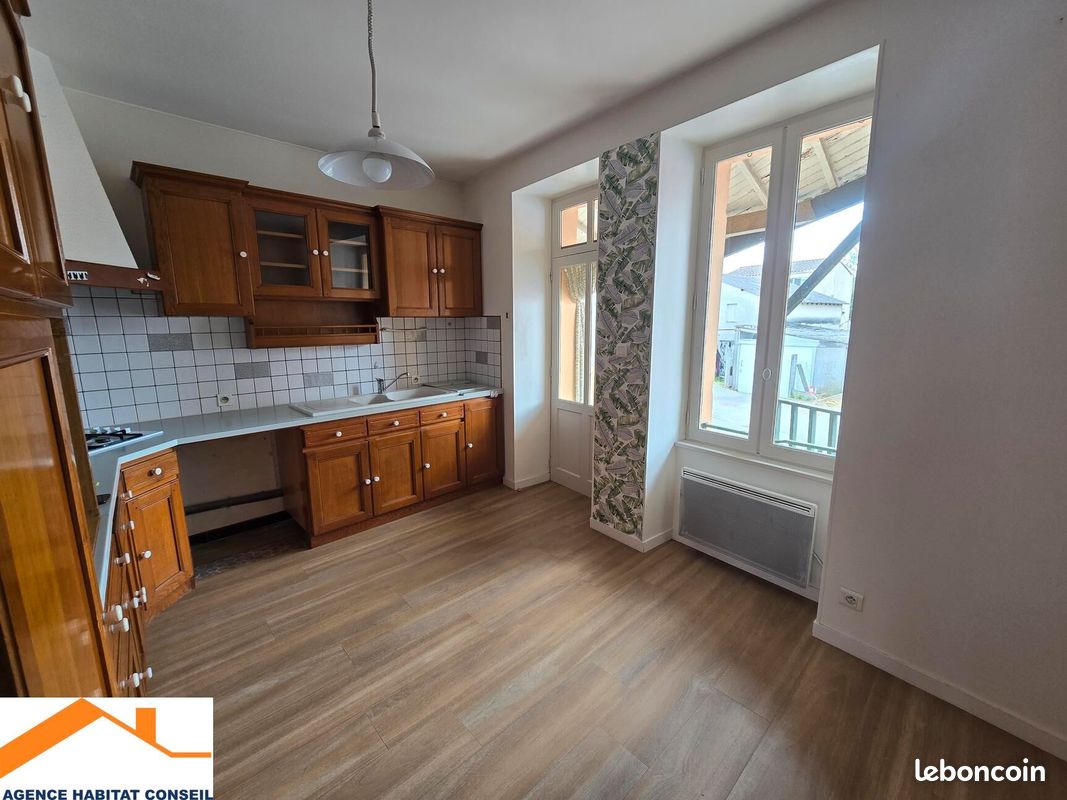 Maison 4 pièces 121 m² · à Bellevigny · 121 m² · 203 000 €