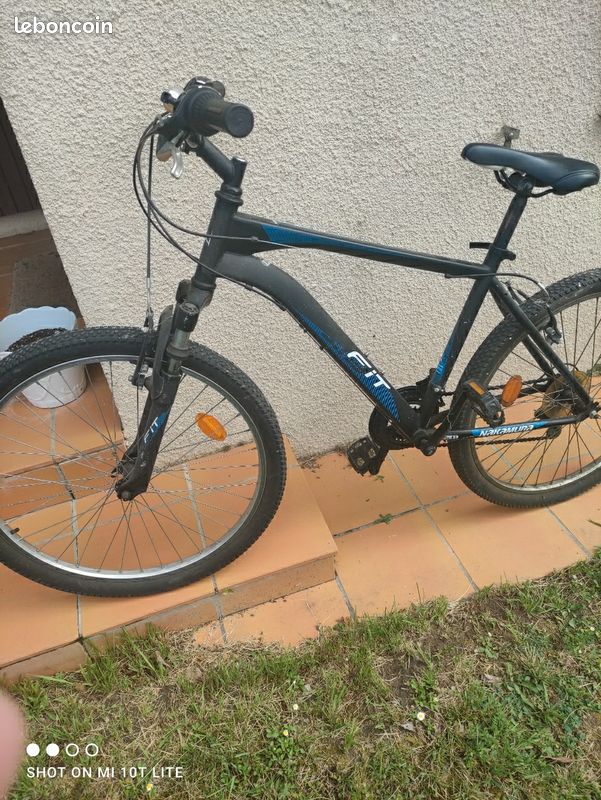 Vélo tout terrain (image 1)