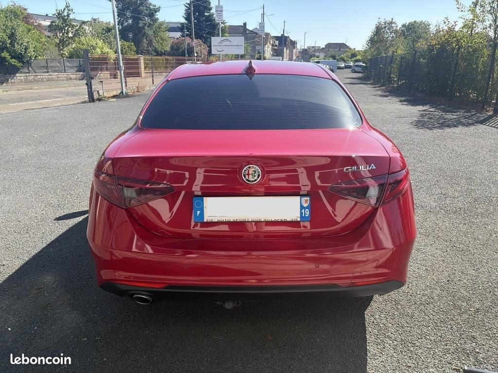 ALFA ROMEO GIULIA 2.2 D - 150 cv Super / Sans AD Blue + attelage (image 6)