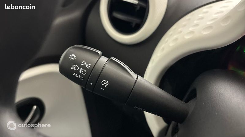 Renault Twingo 1.0 SCe 65ch Equilibre (image 23)