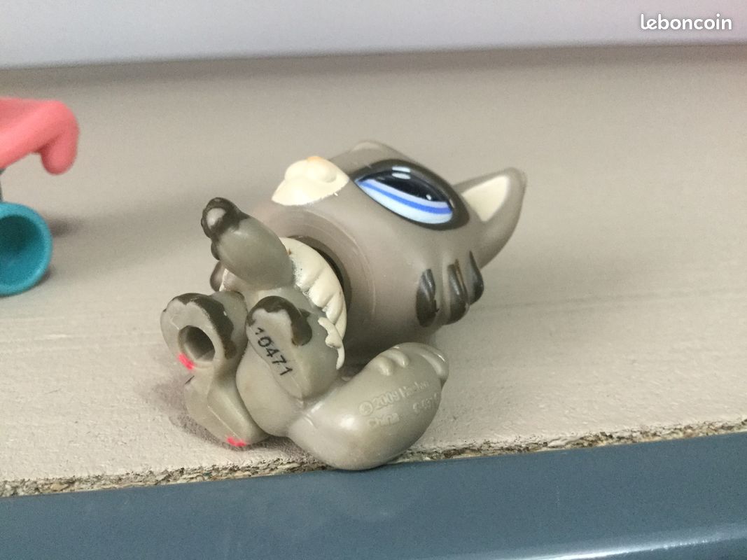 AUTHENTIQUE LITTLEST PETSHOP Loup EUR 2,00