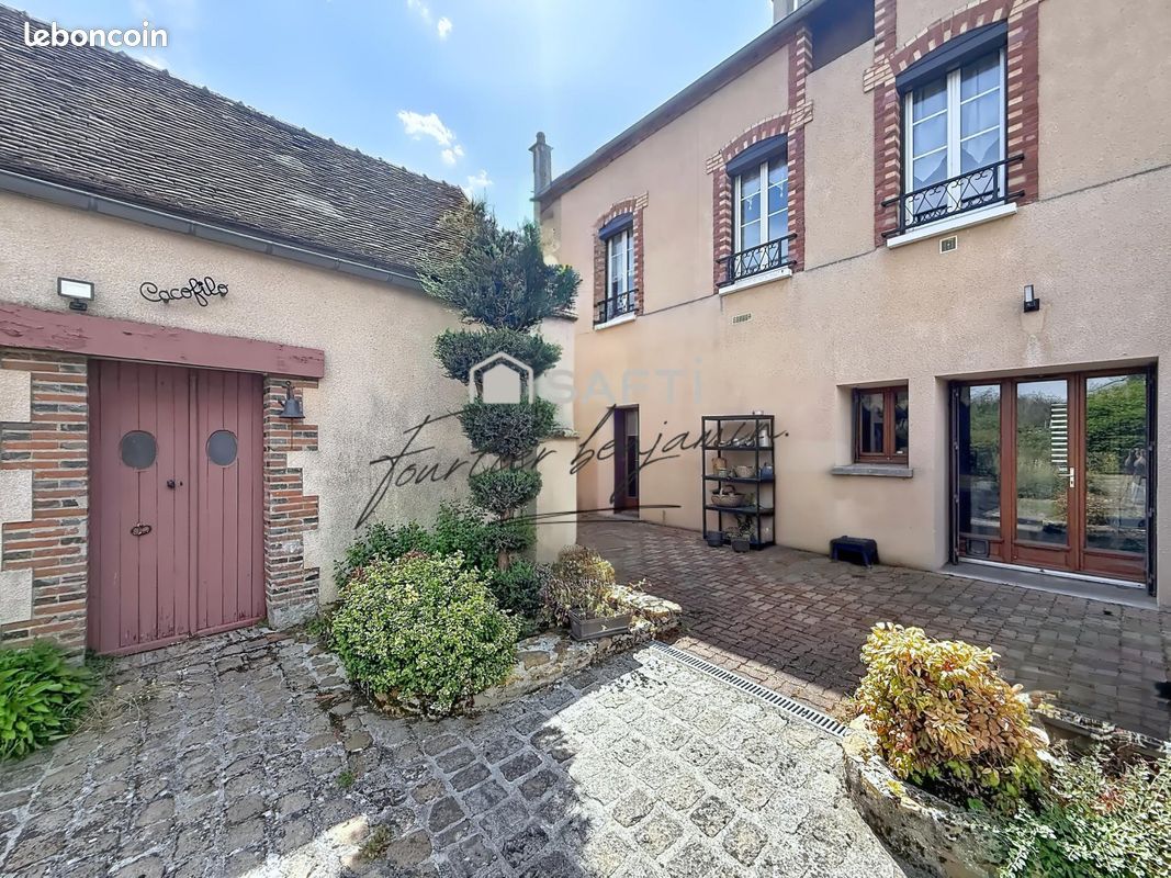 Maison 6 pièces 147 m² · à Villenauxe-la-Grande · 147 m² · 182 000 €