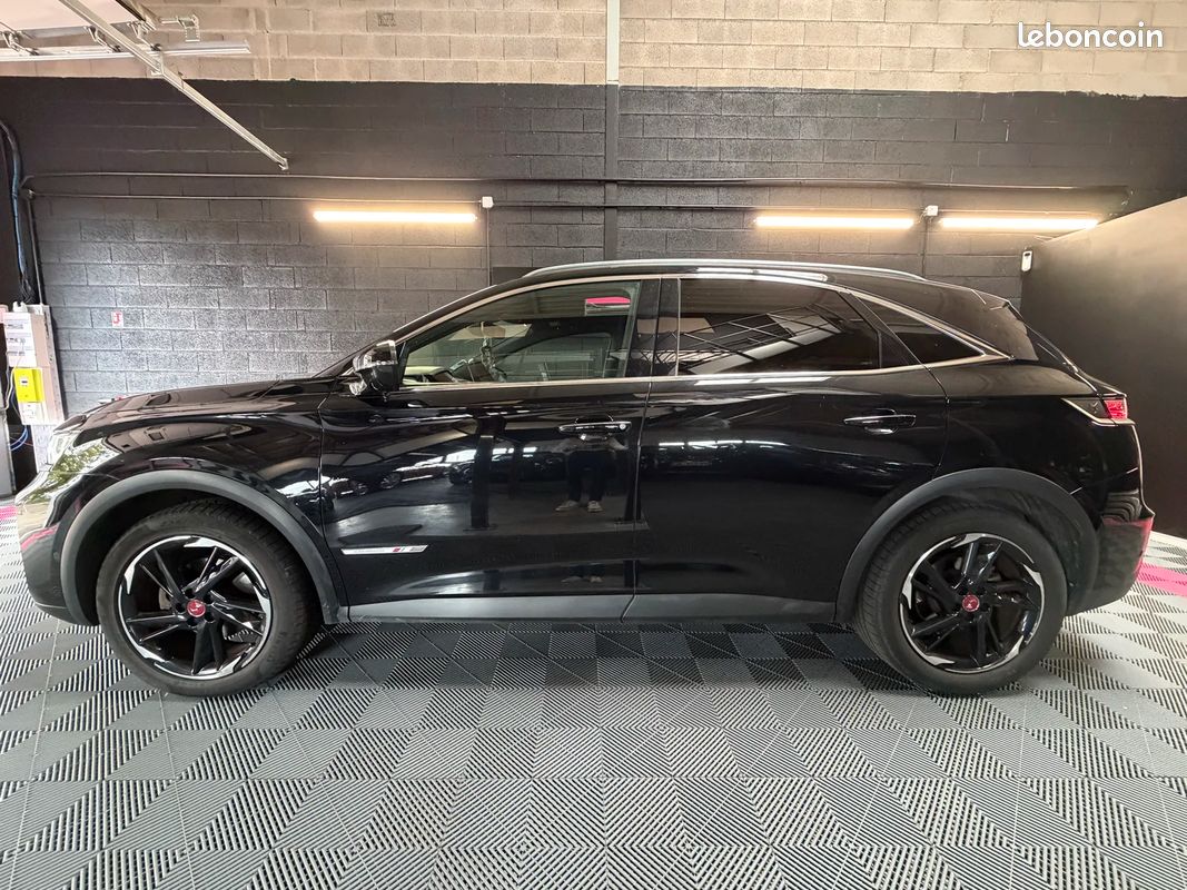 DS7 Crossback Performance Line 1.6 THP 225 EAT8 - Entretien suivi / Toit ouvrant / Attelage / CarPlay / Sellerie Cuir-Alcantara (image 2)