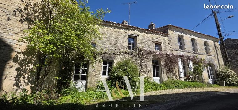 Propriété 9 pièces 327 m²