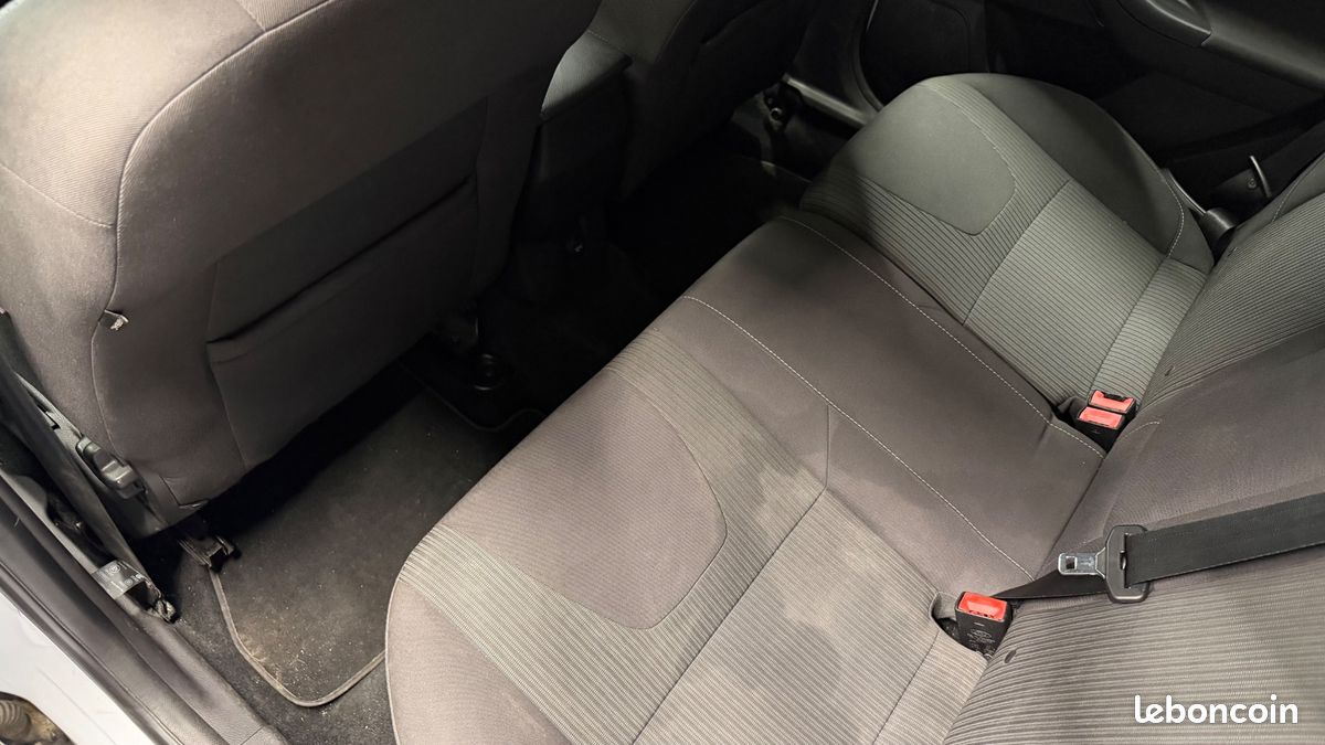 FORD FOCUS SW 1.0 ECOBOOST 125 CH TITANIUM-X START-STOP DISTRIBUTION REMPLACEe (image 34)
