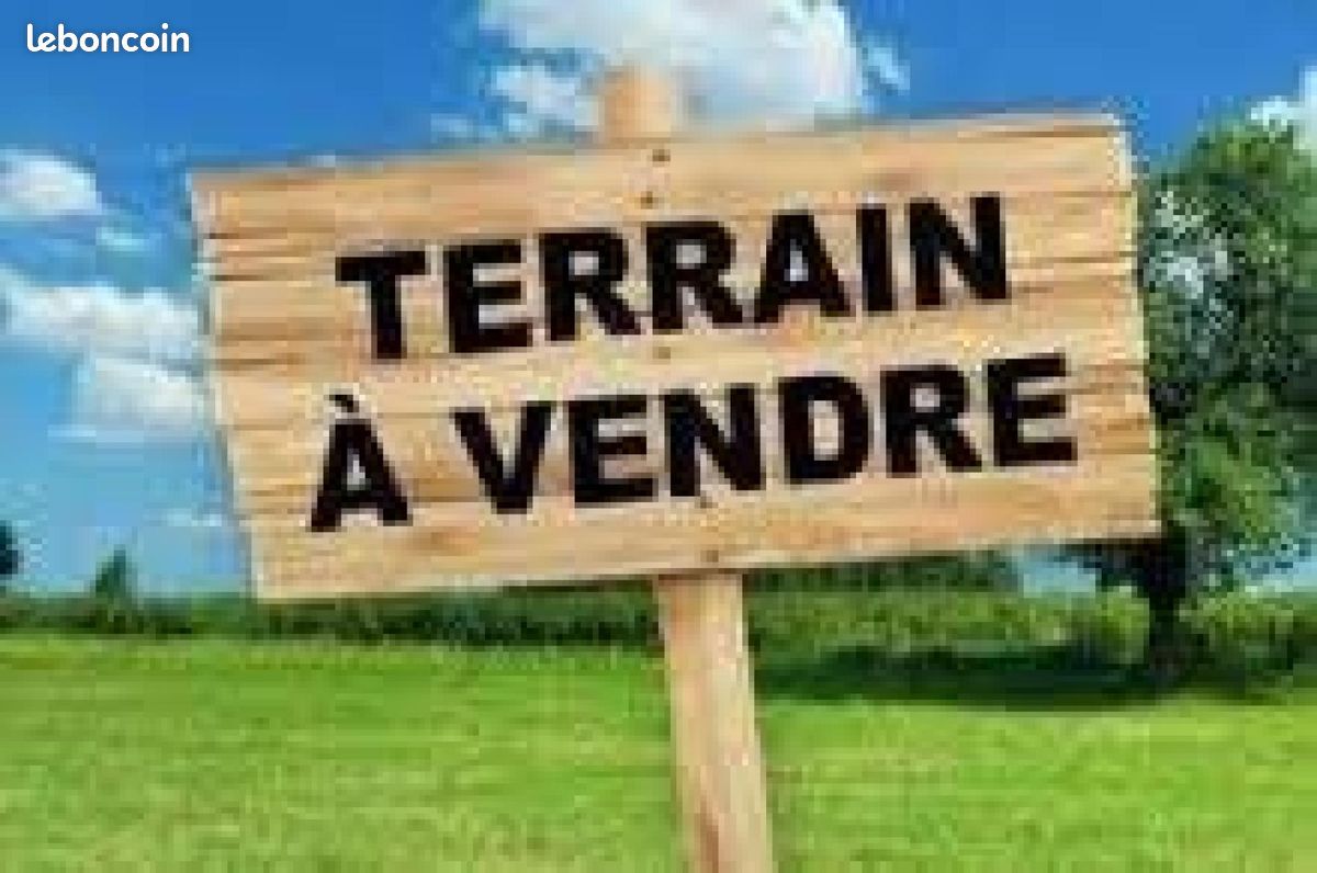 Terrain 1353 m² · à Fronton · 1 353 m² · 113 400 €