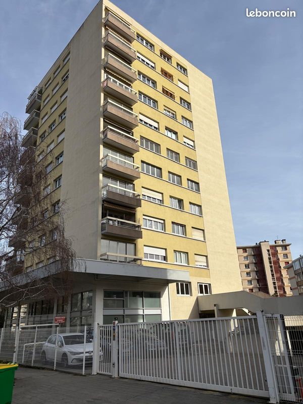 Appartement 4 pièces 85 m² · à Grenoble · 85 m² · 240 000 €