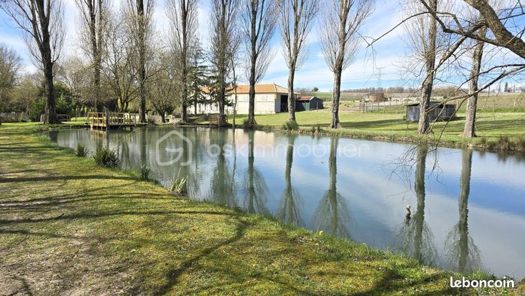 Gîte 11 pièces 364 m²