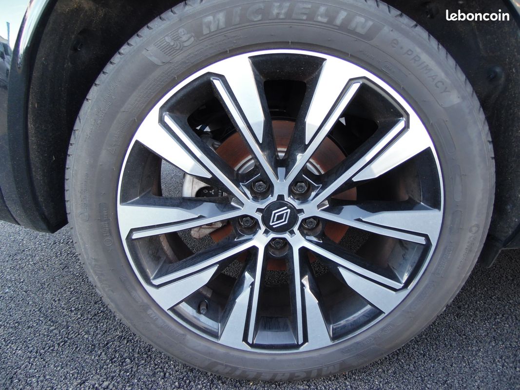 Renault Austral Techno E-TECH Full Hybrid 200 (image 9)