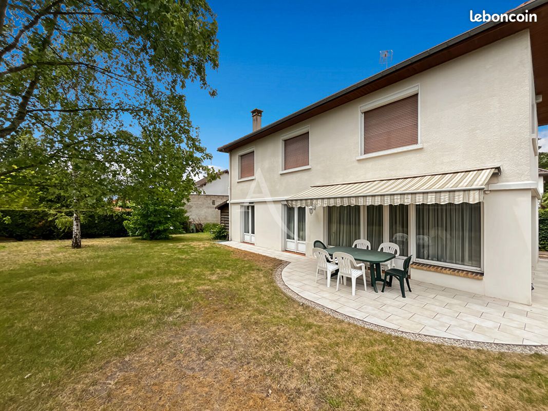 Maison 6 pièces 140 m² · à Les Mureaux · 140 m² · 368 000 €
