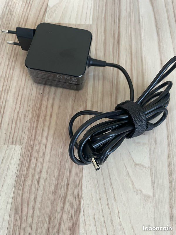 Chargeur Asus (image 1)