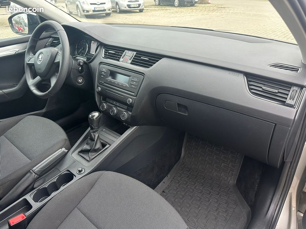 Skoda octavia 1.6 tdi 90 cv revise garantie (image 5)