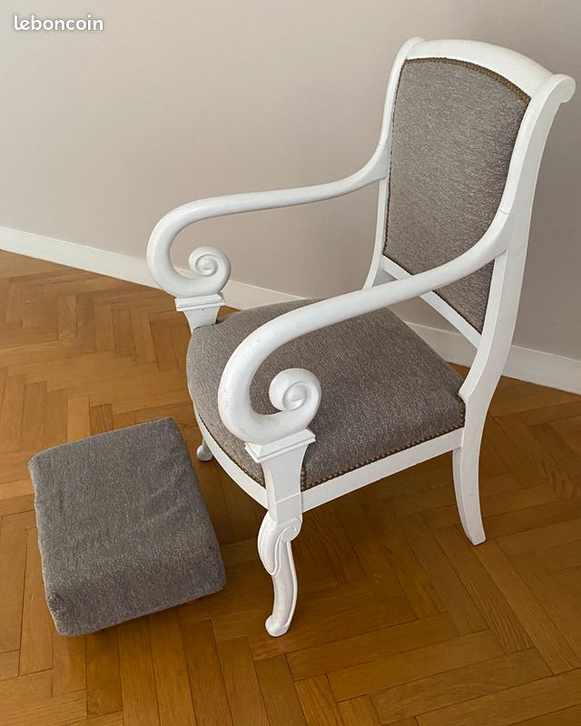 Fauteuil bois, peint en blanc, exellent état (image 2)