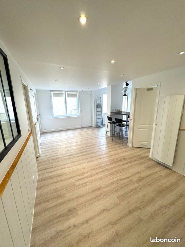 Appartement 3 pièces 55 m² · à Chantilly · 55 m² · 990 €/mois