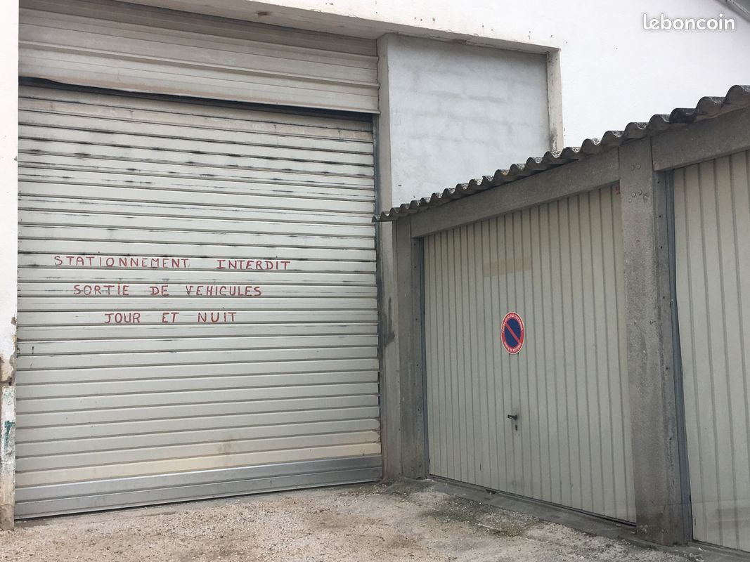 Parking/box Solliès-Pont · 115 €