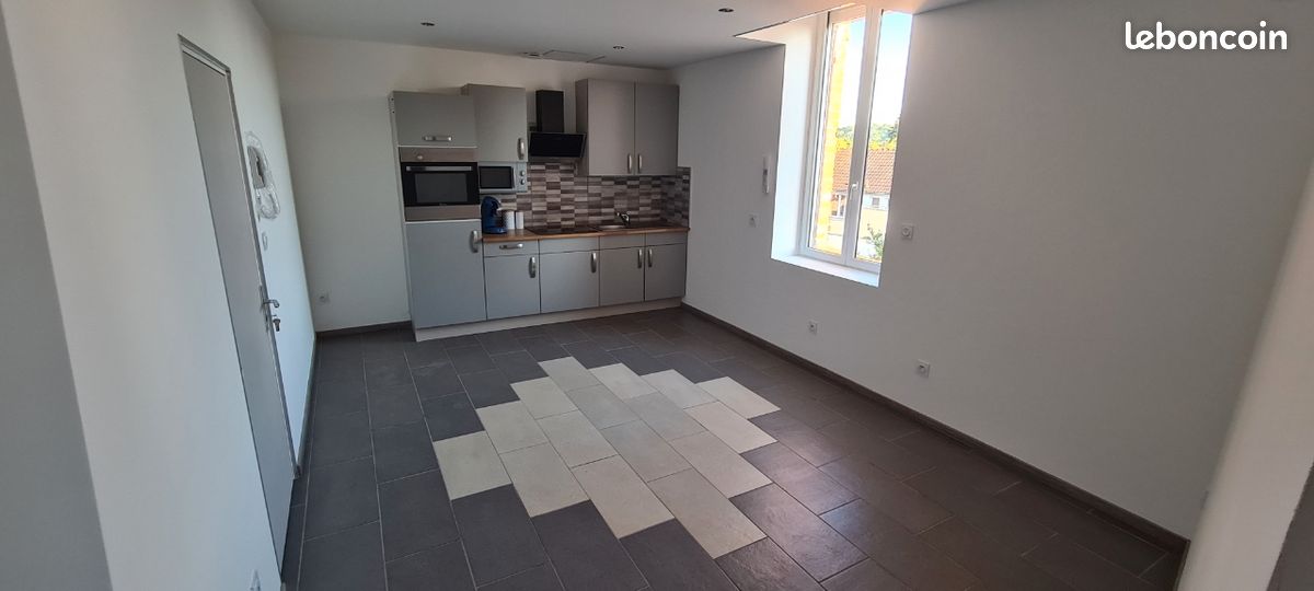 Appartement 2 pièces 35 m² · à Saint-Amand-Montrond · 35 m² · 410 €/mois