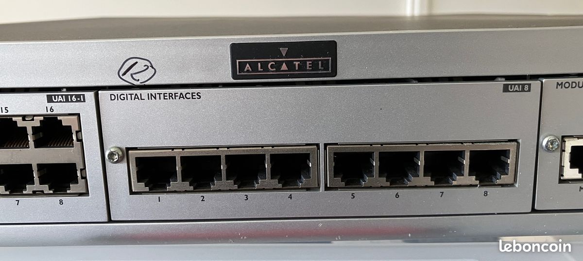 ALCATEL OMNIPCX OFFICE SMALL Système PBX
