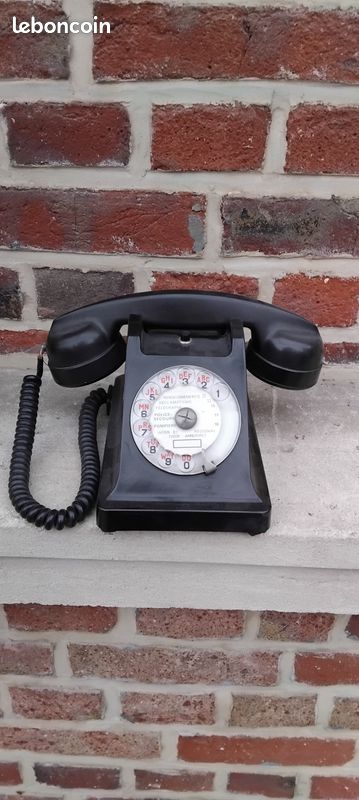 Téléphone de la Compagnie Industrielle des Téléphones (image 1)