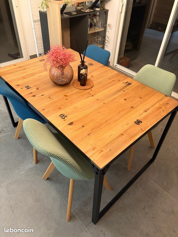 Table à manger industrielle de chez Maison du monde (image 6)