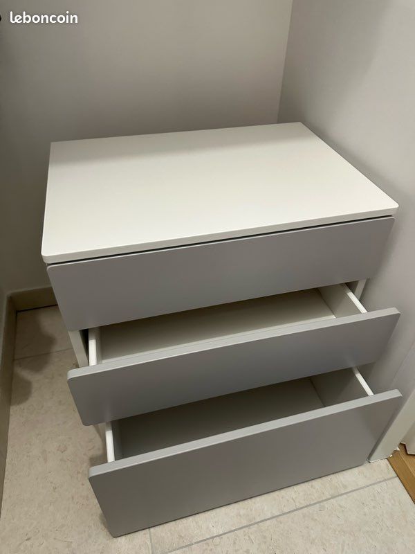 SMÅSTAD / PLATSA Commode 3 tiroirs, blanc/gris, 60x42x63 cm (image 3)