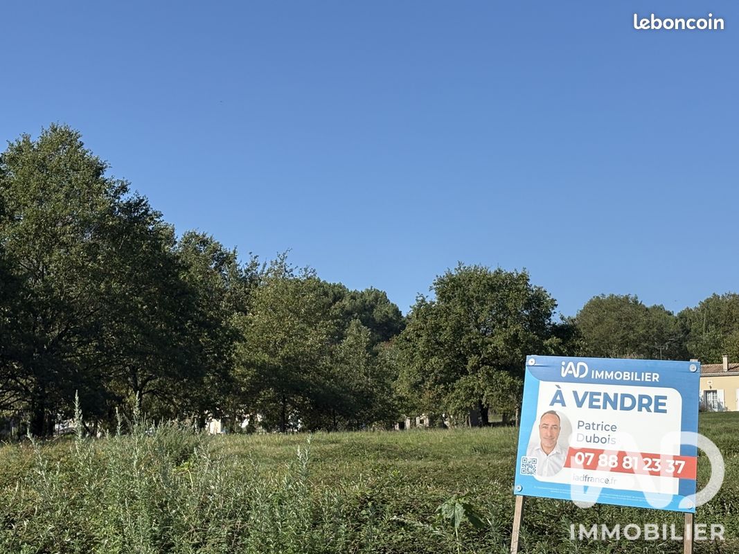 Terrain 4100 m² · à Boisredon · 4 100 m² · 33 750 €