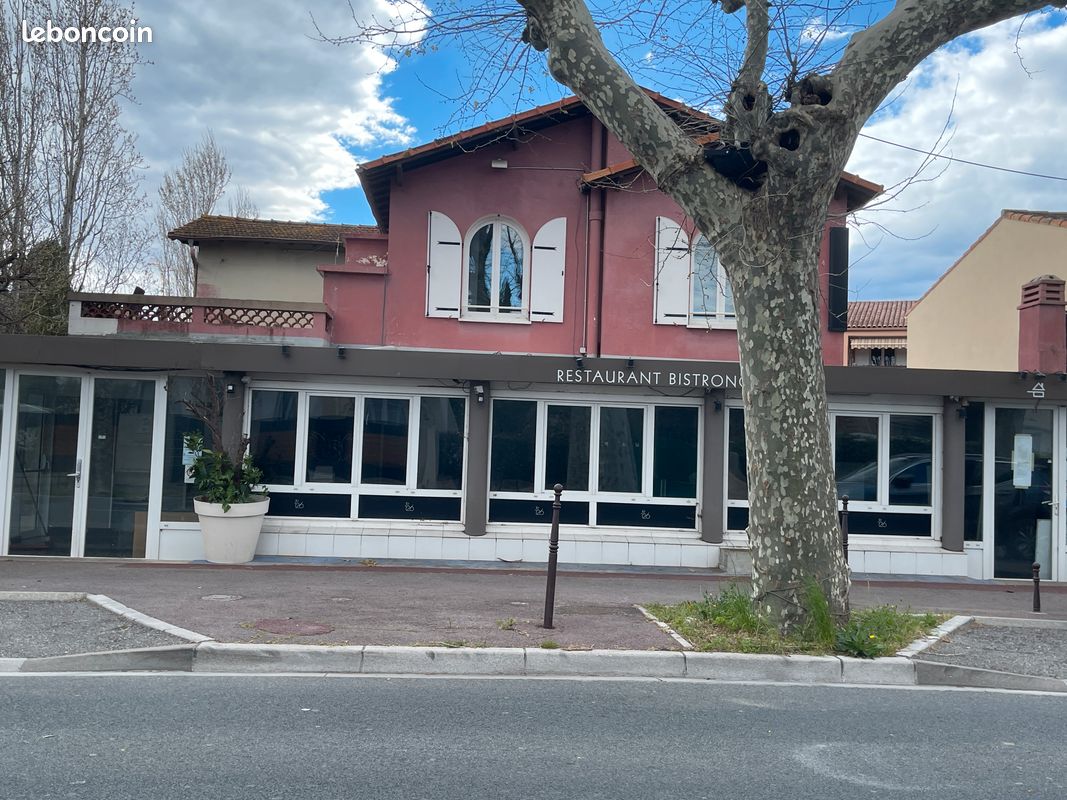 Maison 10 pièces 264 m² · à Fréjus · 264 m² · 580 000 €