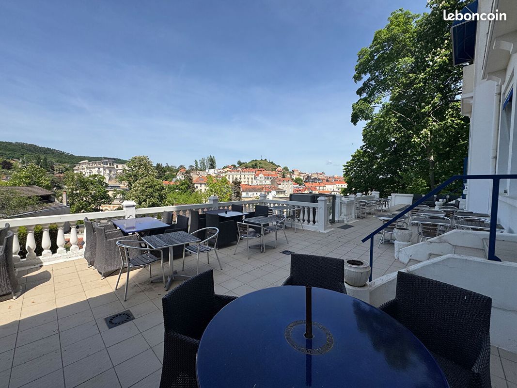 Maison 40 pièces 947 m² · à Châtel-Guyon · 947 m² · 1 400 000 €