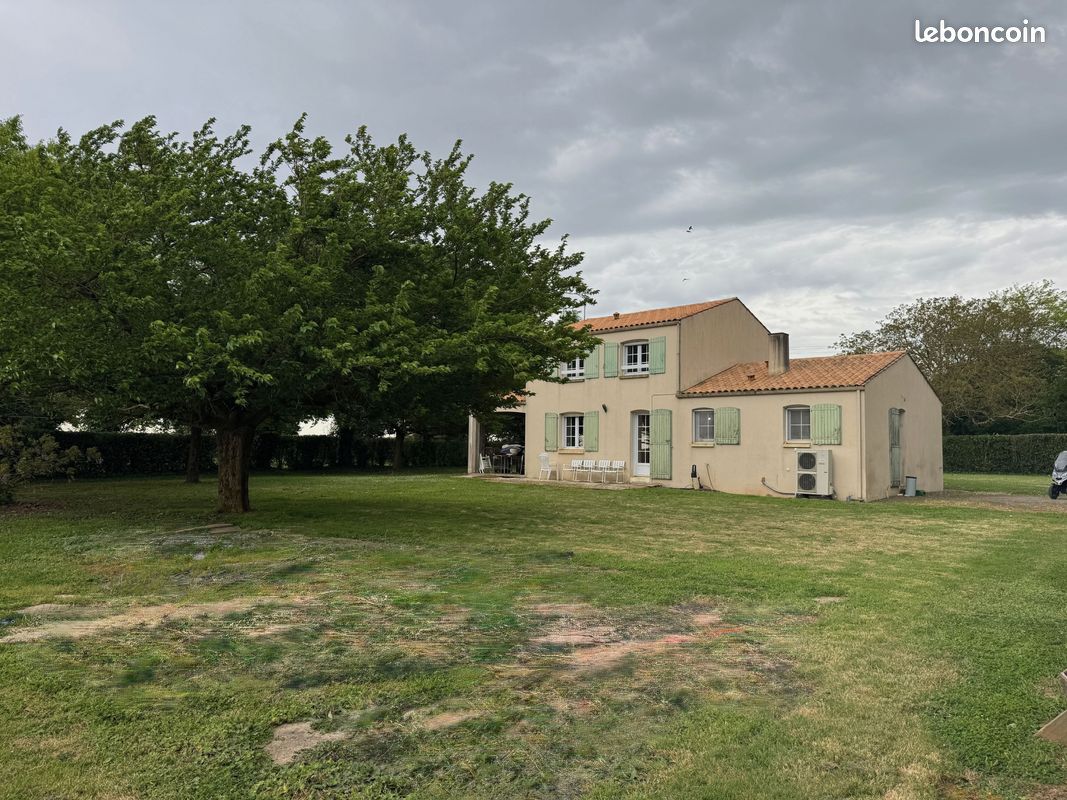 Maison 7 pièces 152 m² · à Fontenay-le-Comte · 152 m² · 249 600 €
