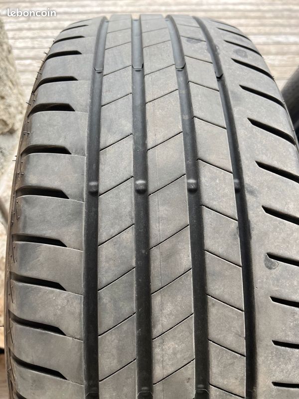 4 Pneus BRIBGESTONE TURANZA T005 225/55/R19 103H - Équipement auto