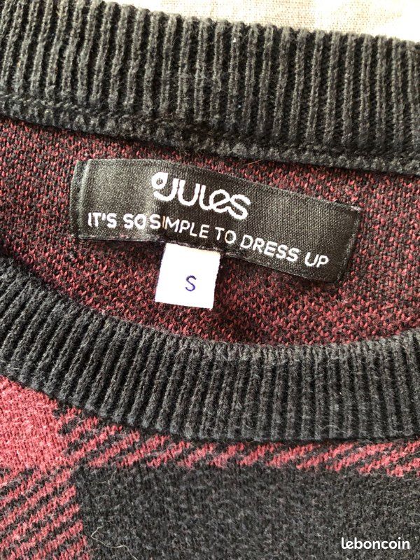 Pull à carreaux rouge (image 2)