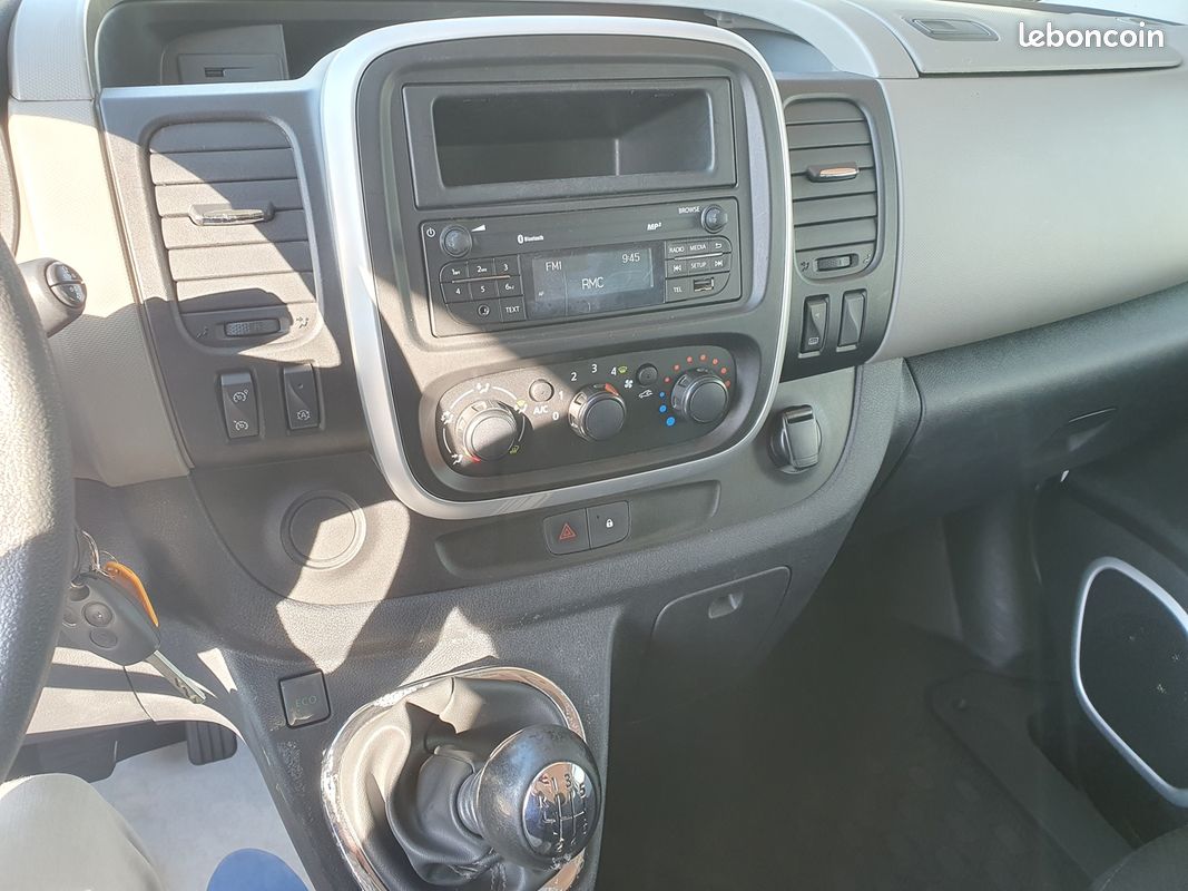 Renault TRAFIC III FG L2H1 1200 1.6 DCI 125CH ENERGY CABINE APPROFONDIE GRAND CONFORT EURO6 (image 5)