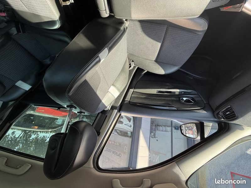 Renault SCENIC III 1.2 TCE 115CH ENERGY (image 20)