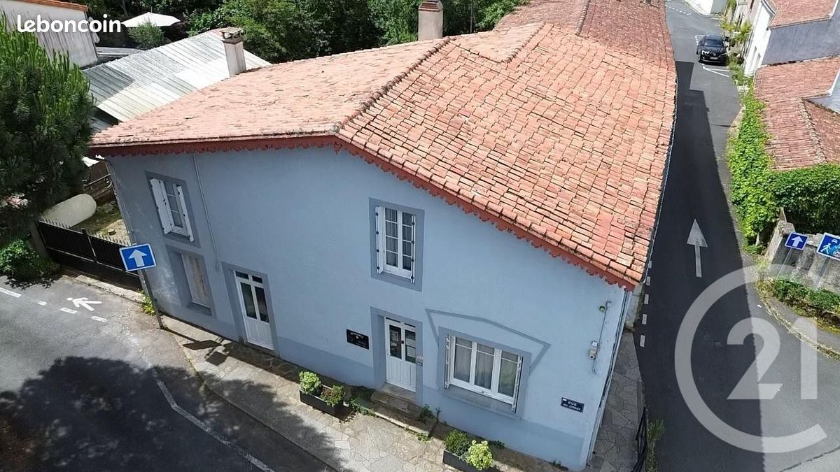 Maison 6 pièces 152 m² · à Orée d'Anjou · 152 m² · 230 000 €