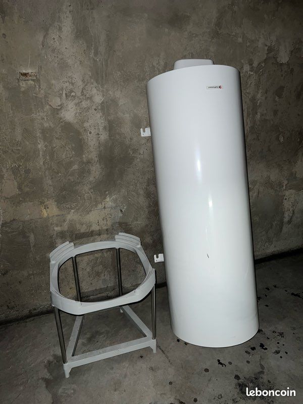 Chauffe eau CHAFFAUTEAUX 200L (image 1)