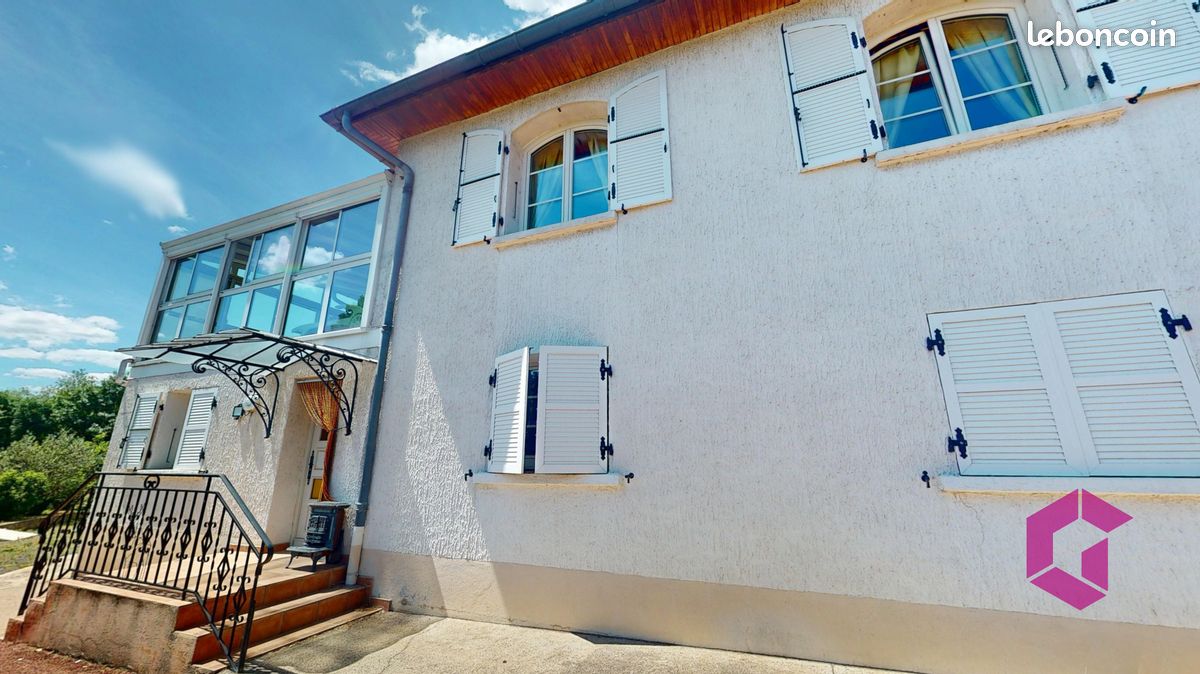 Propriété 9 pièces 238 m² (image 12)