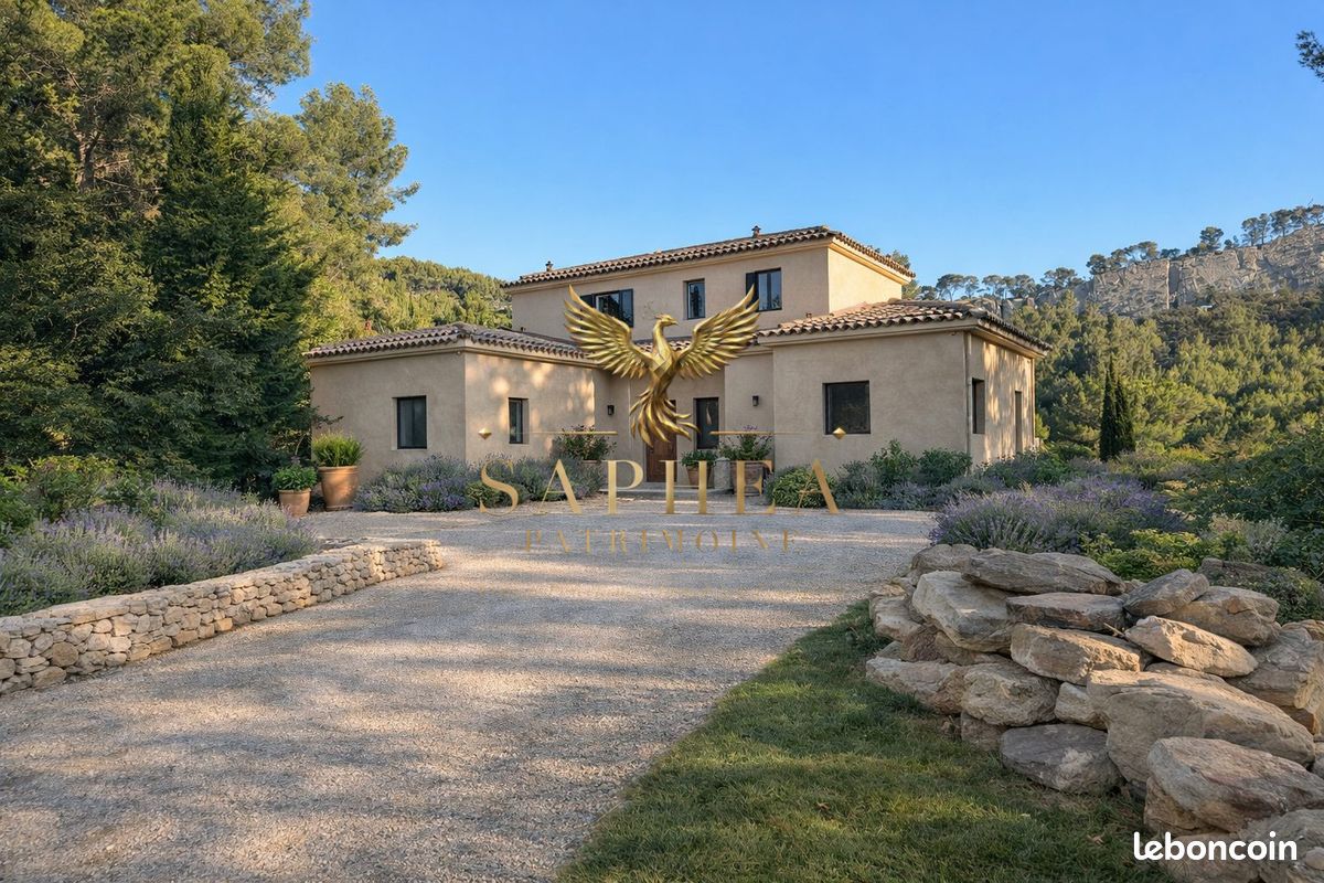 Maison 6 pièces 200 m² · à La Cadière-d'Azur · 200 m² · 2 568 000 €